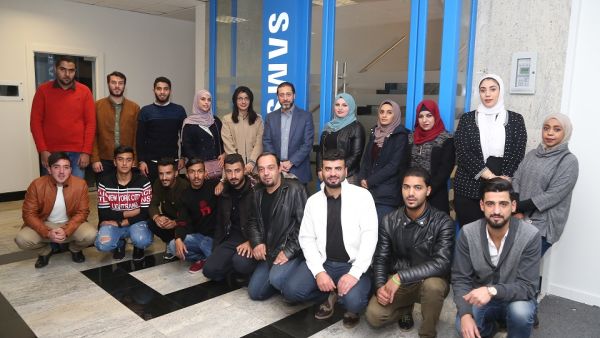 Samsung Levant Trains Ministry of Youth Volunteers in Solve for Tomorrow Contest