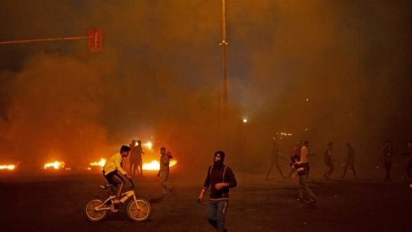 Iraqi anti-government protesters (AFP)