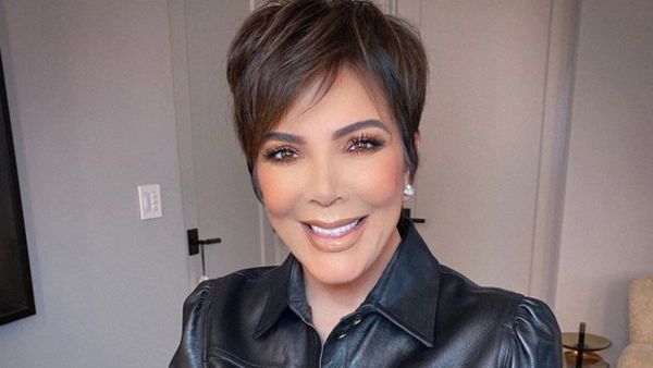The mom-of-six rocked a statement green kaftan