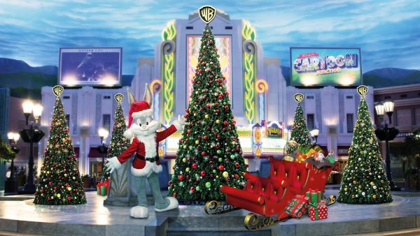 Winter Spectacular Guests will be able to pre-book a table (max of 4 people per table) online at www.Ferrariworldabudhabi.com