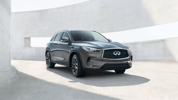 سيارة  إنفينيتي QX50  الفاخرة
