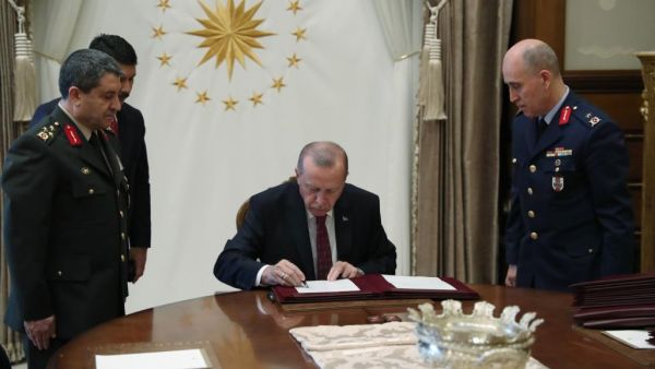  أردوغان تعهد أيضا في البند الخامس من بيان مؤتمر برلين الختامي بعدم التدخل في ليبيا.