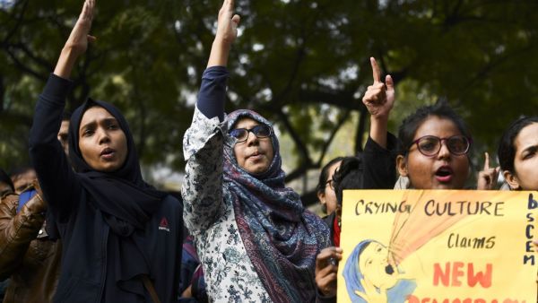 Protesters take part in a demonstration against India's new citizenship law in New Delhi on January 14, 2020. Sajjad HUSSAIN / AFP
