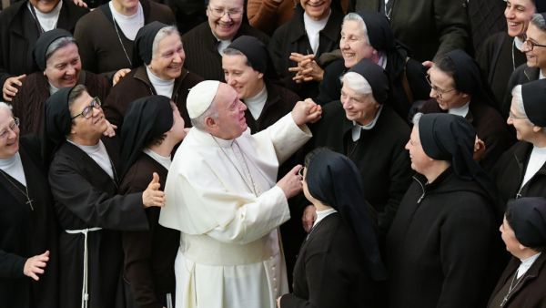 Pope Francis meets with nuns during the weekly general audience on January 15, 2020 at Paul-VI hall in the Vatican. ALBERTO PIZZOLI / AFP