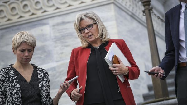 Liz Cheney's Tweet in Support of Iranian Protesters Triggers Strong Backlash 