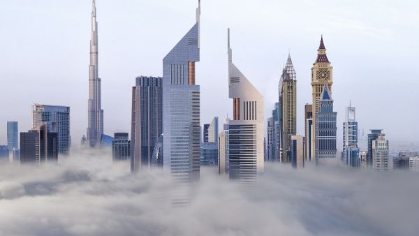 من شأن الخطط الرامية لربط المناطق الثلاث الضخمة أن تضمن تحويل دبي إلى "عاصمة عالمية للاقتصاد الجديد"