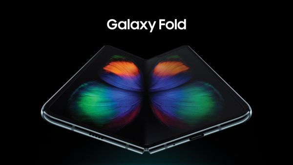 يعتبر هاتف Fold Galaxyالجديد من سامسونج مثالياً لهواة الألعاب الإلكترونية، حيث يتميّز الهاتف المبتكر بقابليته للطي مع أكبر شاشة عرض للهواتف المحمولة من سامسونج حتى الآن يعتبر هاتف Fold Galaxyالجديد من سامسونج مثالياً لهواة الألعاب الإلكترونية، حيث يتميّز الهاتف المبتكر بقابليته للطي مع أكبر شاشة عرض للهواتف المحمولة من سامسونج حتى الآن