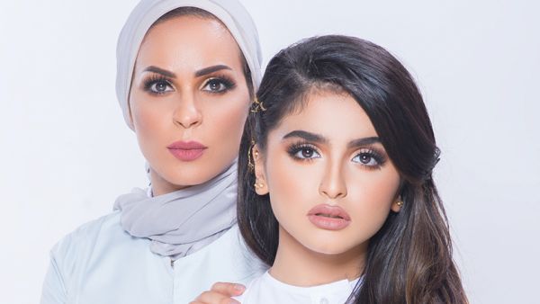 حلا الترك ووالدتها