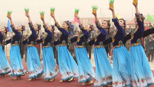 Girls dance to celebrate Noruz Festival  (Twitter)