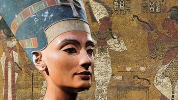 Nefertiti (Twitter)