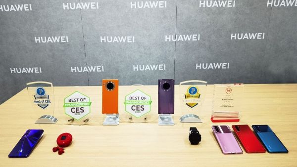 سماعات HUAWEI Freebuds 3 True Wireless Earbuds HUAWEI FreeBuds 3 وHUAWEI WATCH GT 2 تفوزان بجائزتي أفضل منتج في المعرض واختيار المحرر خلال فعاليات معرض الإلكترونيات الاستهلاكية CES 2020