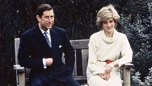 In the footage, Prince Charles appeared turning his back (source: @camaalot Instagram)