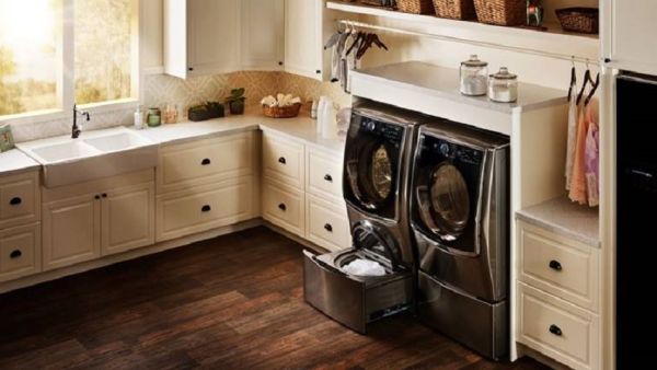 The company’s LG ThinQ technology harnesses the power of machine learning and data analytics to provide customer care services based on usage habits and the status of each device. 