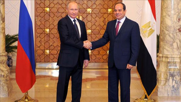 الرئيس الروسي بوتين ونظيره المصري السيسي