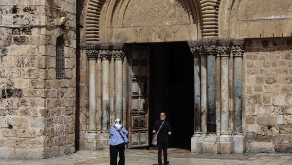  قادة الكنيسة يتفهمون الوضع وأن الأمر يسري مبدئيا لمدة أسبوع