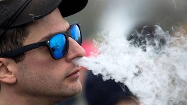 تدخين كورونا