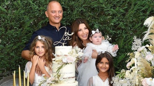 نانسي عجرم وبناتها 