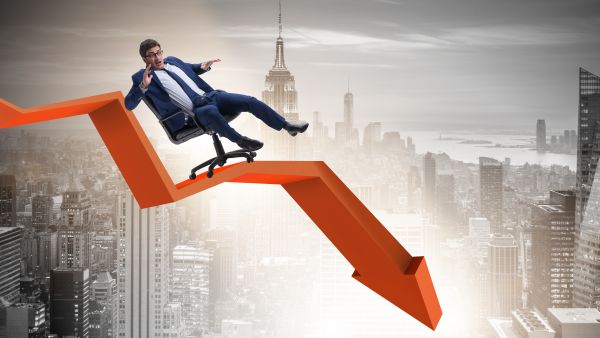 Recessions are a natural, unfortunate, part of  business cycles, economists say. (Shutterstock) Recession or Depression? Where Is the World Heading and What to Do?