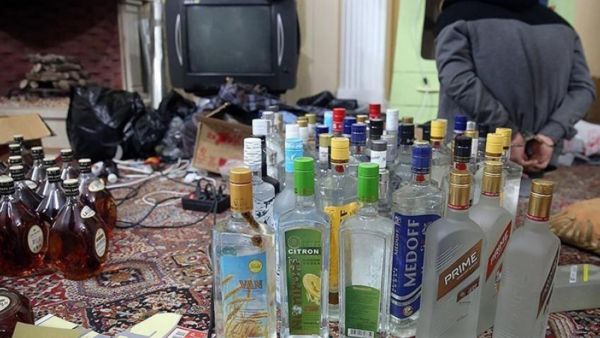 ارتفاع عدد قتلى تناول الكحول المغشوشة "كوقاية من فيروس كورونا" إلى 225 في 13 محافظة إيرانية
