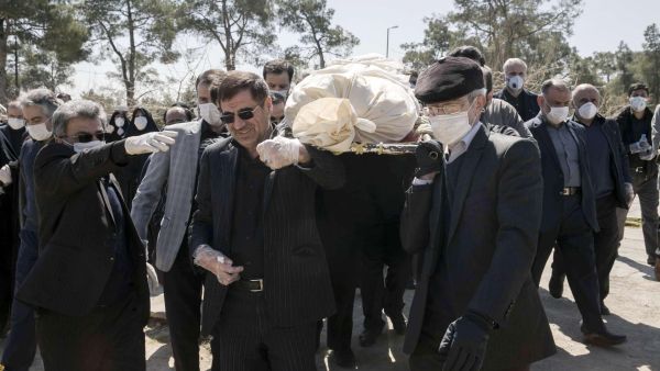 الحصيلة العامة للمصابين بالفيروس في إيران تصل نقطة 13938