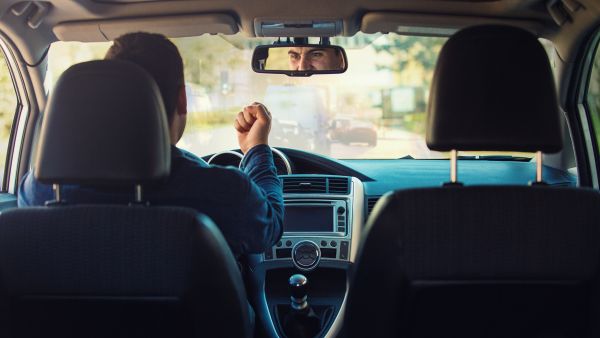 “You’re Beautiful, Queen of Beauty and Grace”, an Uber Driver Inappropriately Flirts With a Female Passenger in Saudi Arabia. 