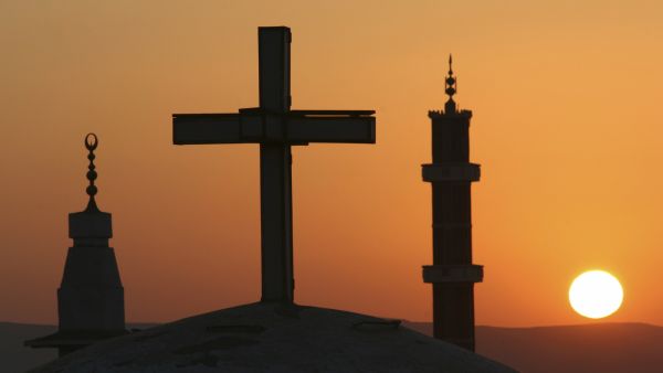 محاولة تكييف جوانب الاحتفال المختلفة مع الوضع الحالي