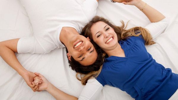  التحدث مع بعضهما حول مخاوفهما وما يحتاجه الطرف الآخر