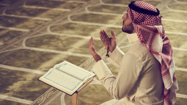  أَكْثِرْ مِن ذِكرِ الله ودُعَائه وأنتَ صَائمٌ