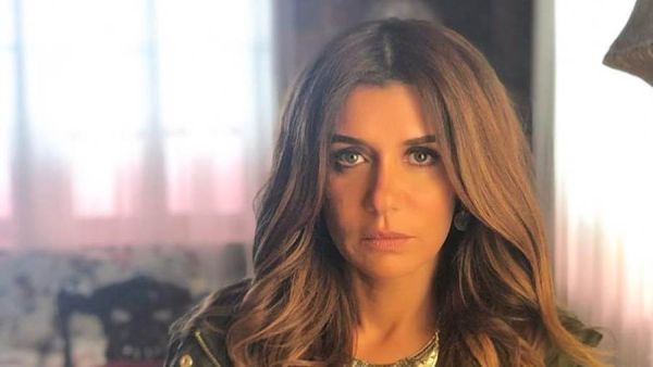 غادة عادل للمرة الثانية ضحية برامج المقالب..وهذه المرة تنهار بالبكاء!