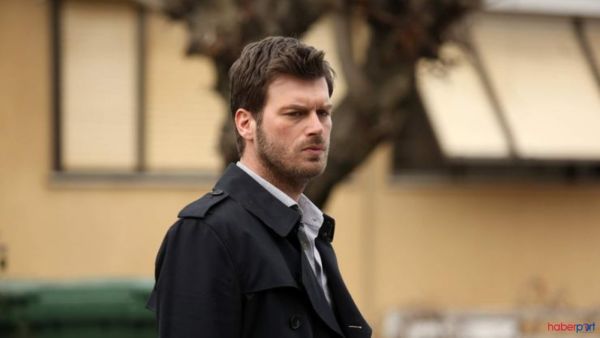 Kıvanç Tatlıtuğ