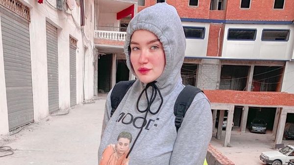 حنين حسام
