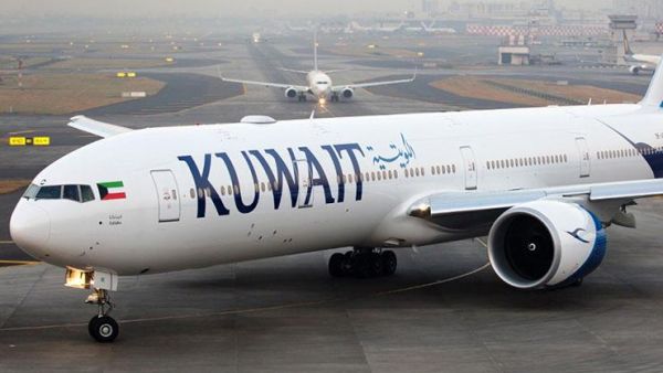 إجلاء المواطنین الكویتیین عبر مطار الكویت الدولي