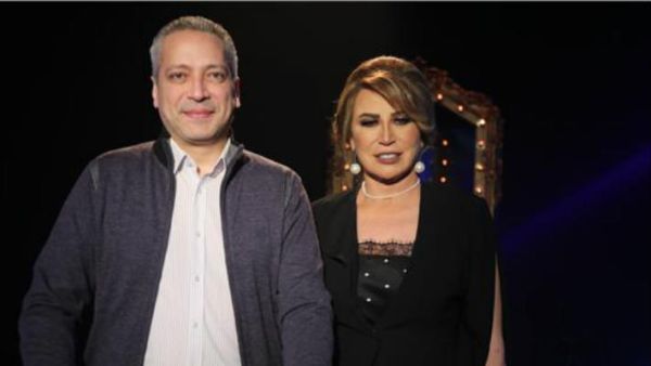 تامر أمين : "بحبش أشوف جسم محمد رمضان وهو بتلوى قدامي"..وإيناس ترد "هو مش راقص تعري"!