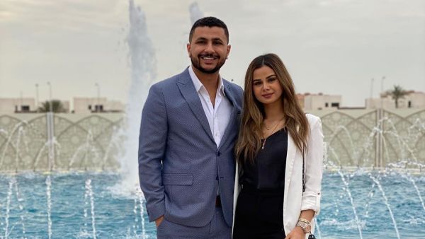 منة عرفة تتجاهل حبيبها "أنا عزباء"..وهكذا رد عليها!