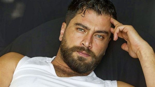 معتصم النهار يهاجم زملائه غاضباً "ما بتستحوا..شخصيات مريضة"!