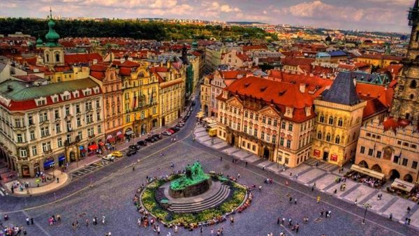 العاصمة براغ