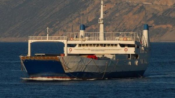 تقارير أولية تتحدث عن اختطاف مواطنين روسيين من طاقم السفينة