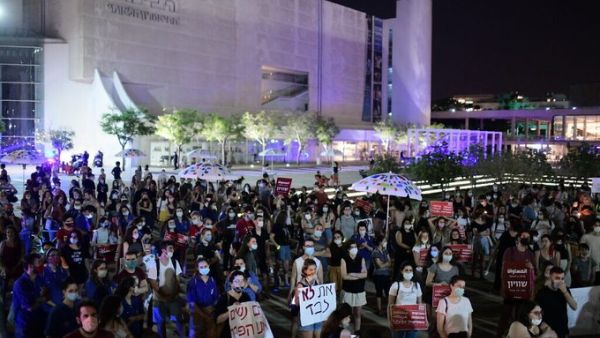 Over 1,000 protest in Tel Aviv over wave of violence toward women (Twitter)