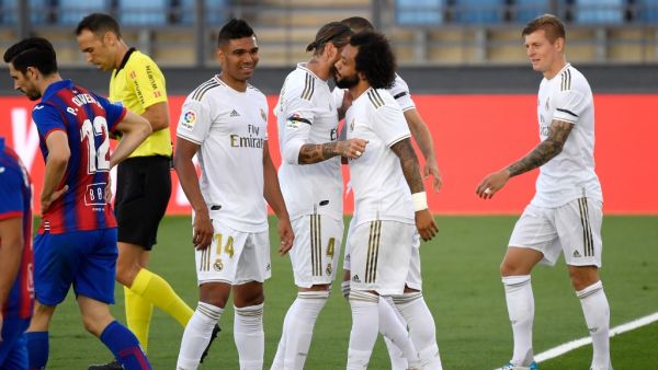 لاعبو ريال مدريد يحتفلون بهدف مارسيلو