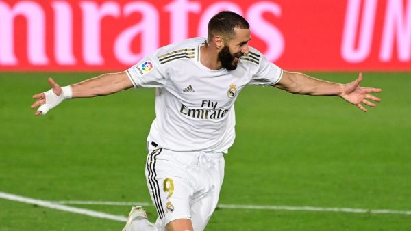 بنزيمة يقود ريال مدريد لفوز كبير
