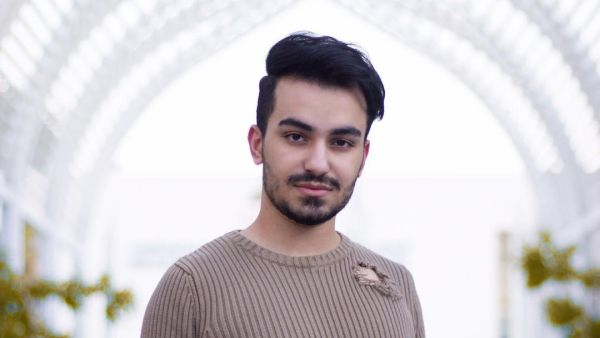 محمد النجادة يثير الجدل بعد ظهوره بشكل أنثوي..فيديو!