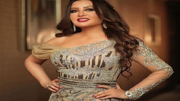 الفنانة التونسية لطيفة