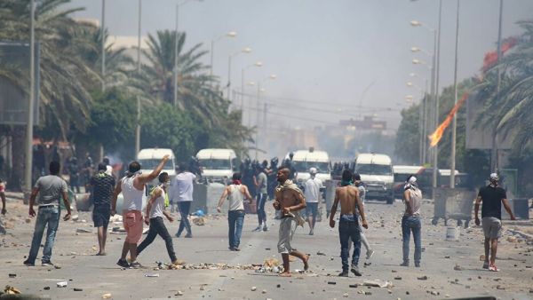 مواجهات بين محتجين والأمن في تطاوين