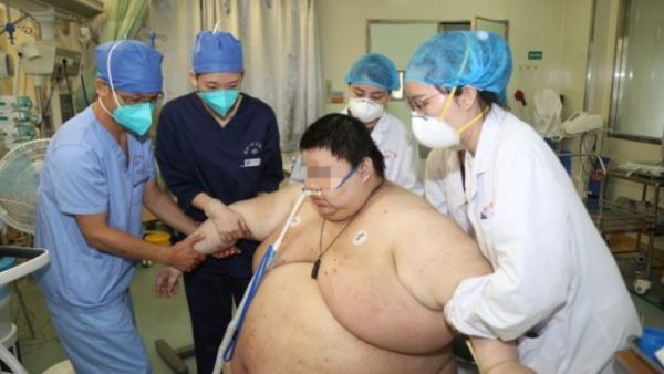 Chinese man gains 100kg extra during lockdown (Twitter)