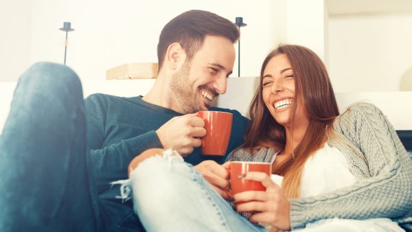 فكري في عدد المرات التي تصححين فيها سلوكياته، أو تنتقدين أفعاله، معظمنا يمارس هذا السلوك دون قصد، لكن الانتقاد المستمر يُشعِر الشخص أنه غير كافِ