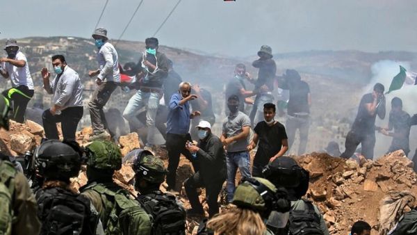 Israeli occupation forces wounded Palestinians (Twitter)