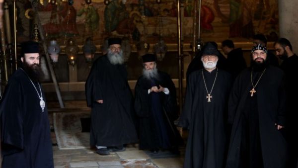البطاركة ورؤساء الكنائس يطالبون بحماية الإرث المسيحي في القدس