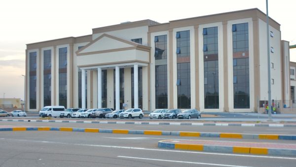 جامعة أبوظبي جامعة أبوظبي تستعد للانتقال للحرم الجامعي الجديد في مدينة العين