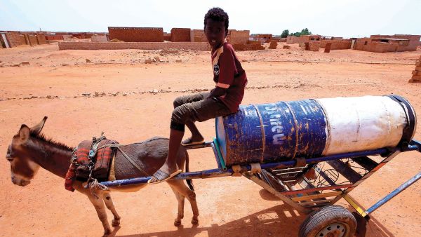 توقع أربع حركات متمردة رسميا، الاثنين، في جوبا، اتفاق سلام مع الحكومة السودانية 