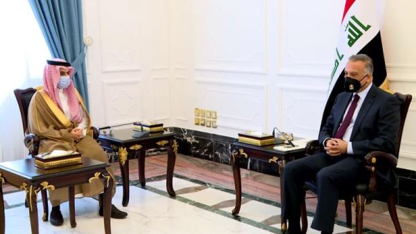 وأطلع وزير الخارجية  العراقي فؤاد حسين نظيره السعودي على نتائج زيارة الكاظمي إلى واشنطن
